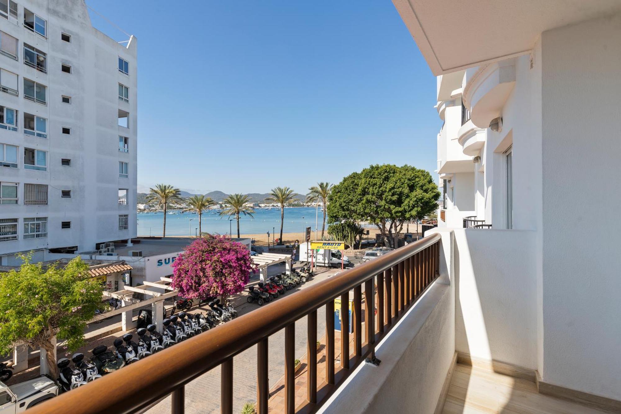 Sant Antoni de Portmany Sunside Ibiza Studios - Only Adults- Formerly Known As Central Park מראה חיצוני תמונה