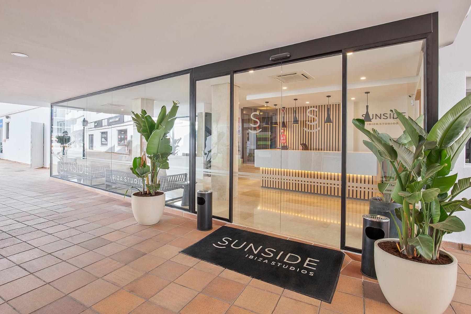 Sant Antoni de Portmany Sunside Ibiza Studios - Only Adults- Formerly Known As Central Park מראה חיצוני תמונה