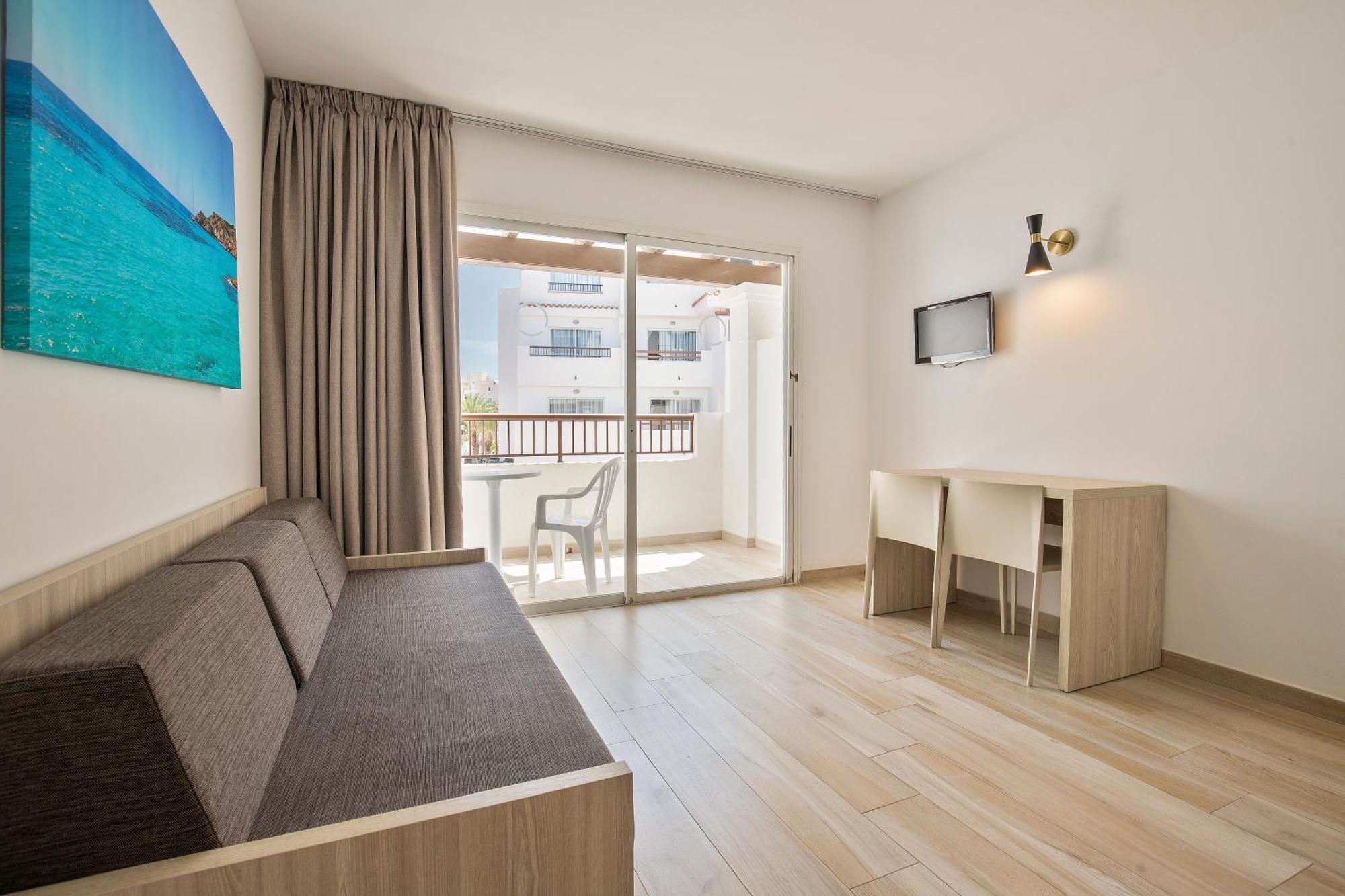 Sant Antoni de Portmany Sunside Ibiza Studios - Only Adults- Formerly Known As Central Park מראה חיצוני תמונה
