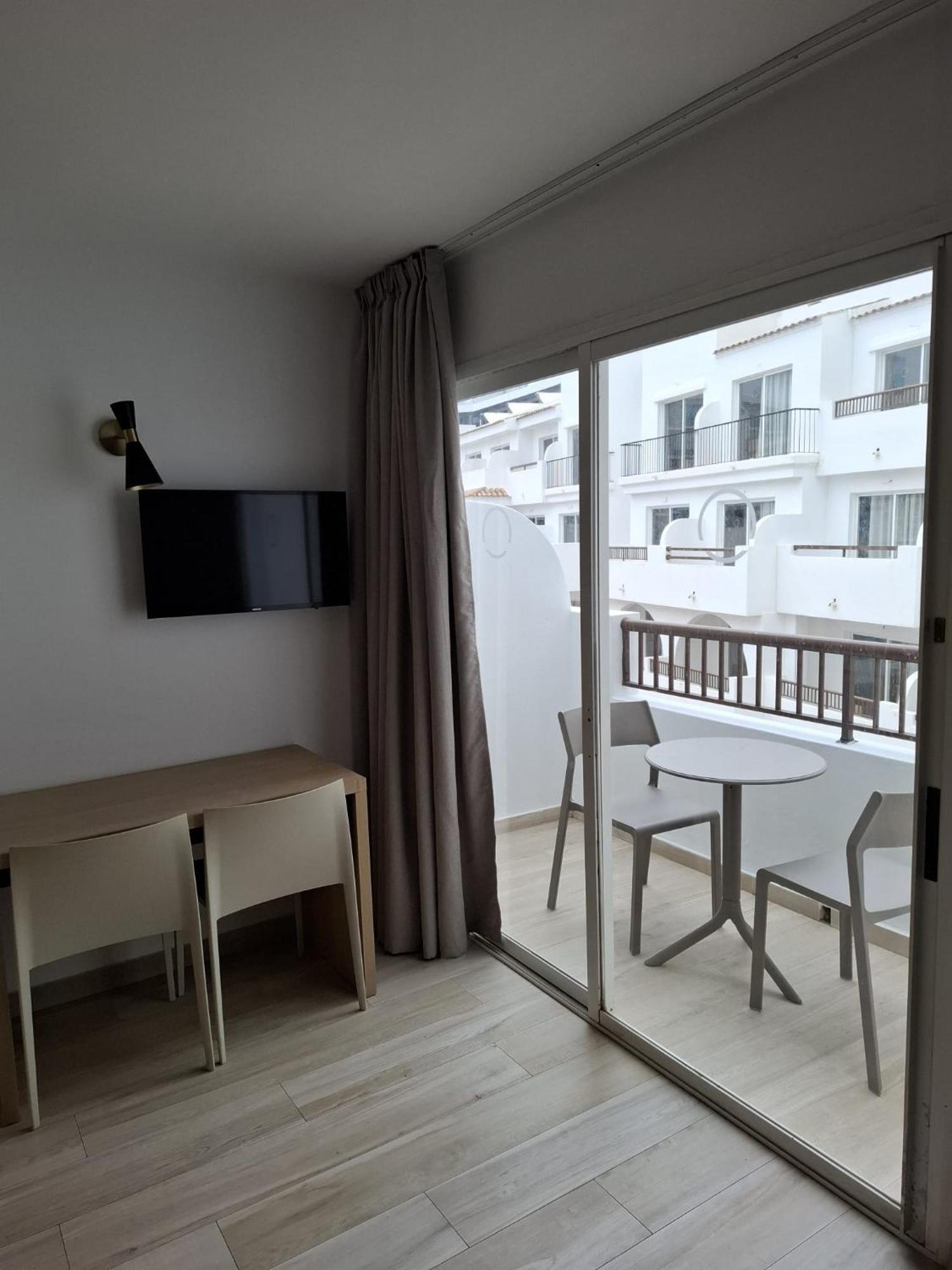 Sant Antoni de Portmany Sunside Ibiza Studios - Only Adults- Formerly Known As Central Park מראה חיצוני תמונה
