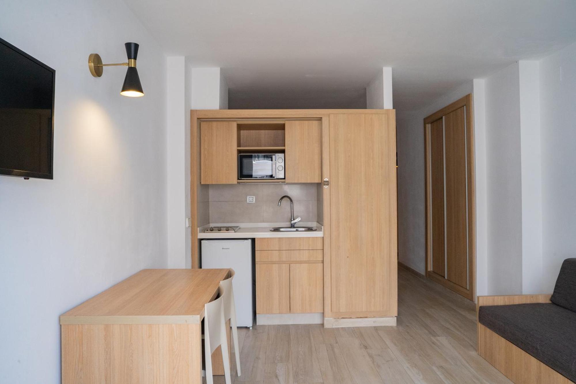 Sant Antoni de Portmany Sunside Ibiza Studios - Only Adults- Formerly Known As Central Park מראה חיצוני תמונה
