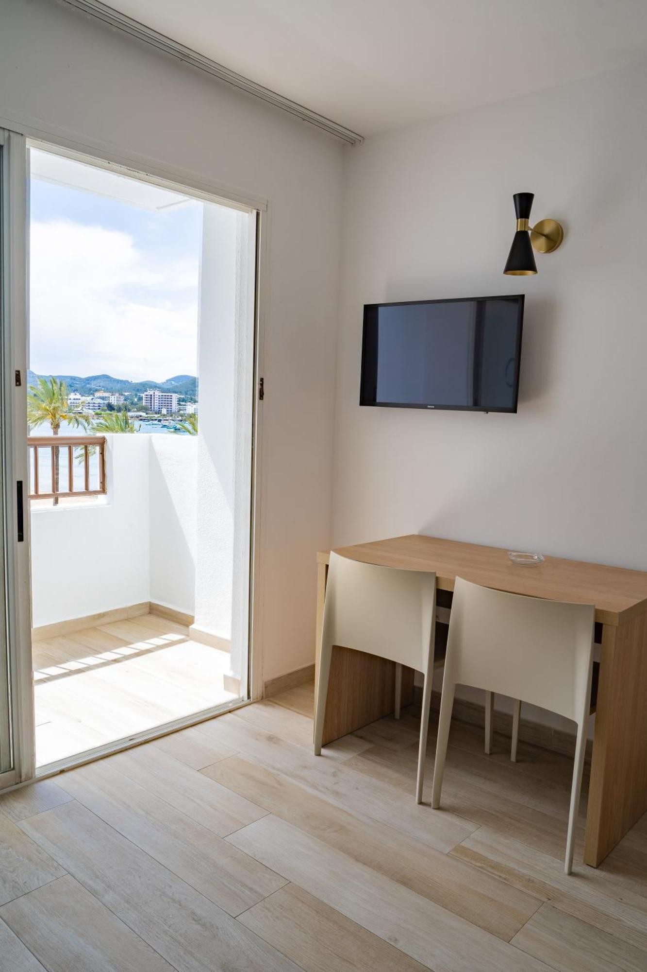 Sant Antoni de Portmany Sunside Ibiza Studios - Only Adults- Formerly Known As Central Park מראה חיצוני תמונה