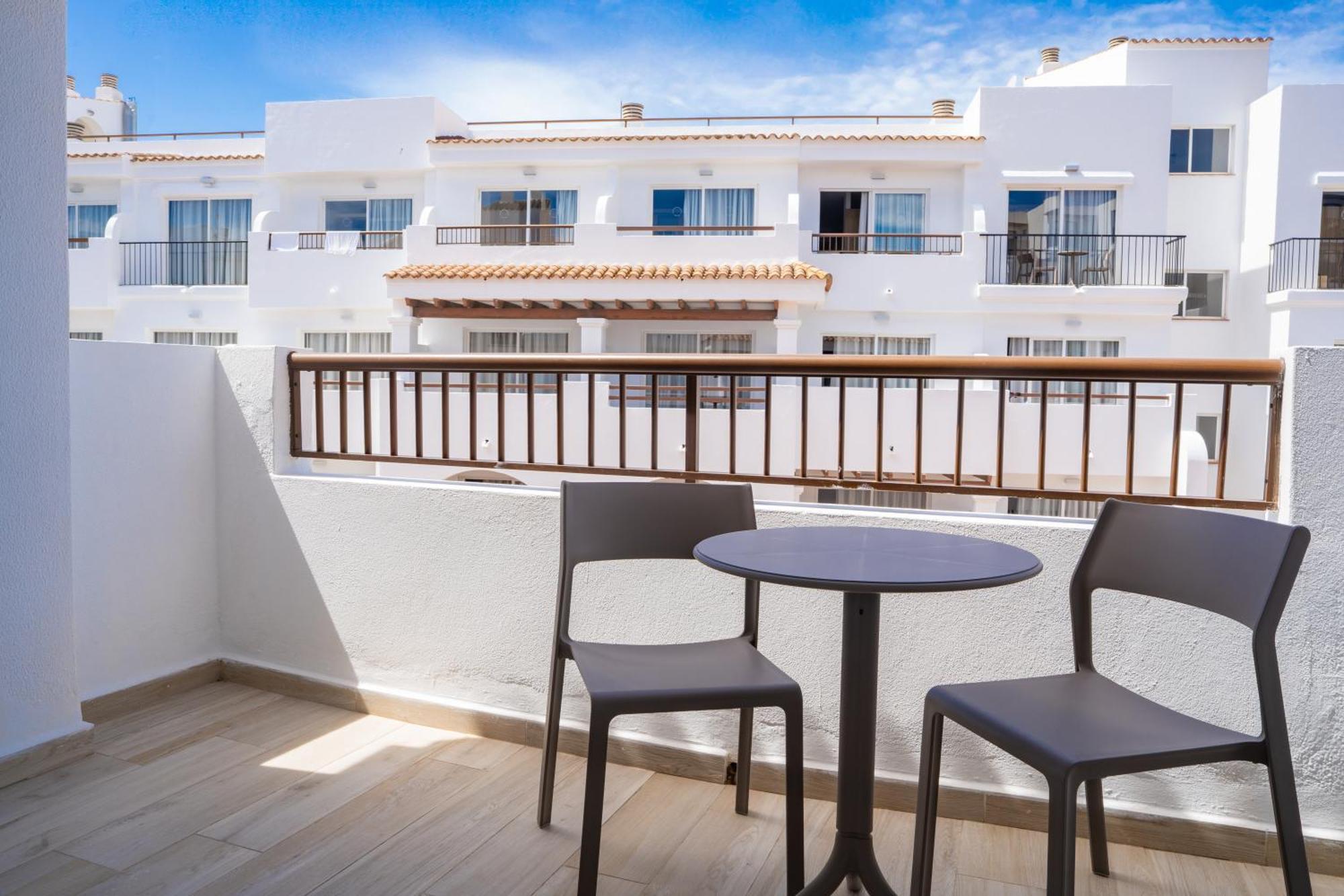 Sant Antoni de Portmany Sunside Ibiza Studios - Only Adults- Formerly Known As Central Park מראה חיצוני תמונה